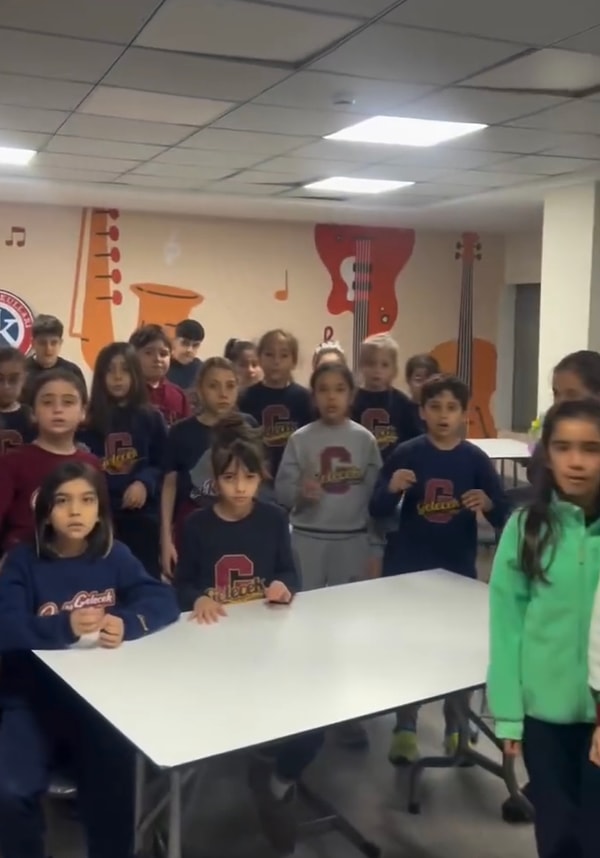 Müziğe gösterdikleri ilgi ve çabanın sonucunda harika sonuçlar ortaya çıkmıştı. Görseli