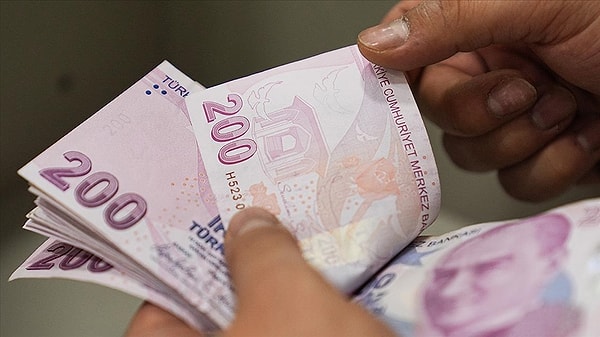Birçok vatandaşın bankada 10 bin lira parası bile yok.