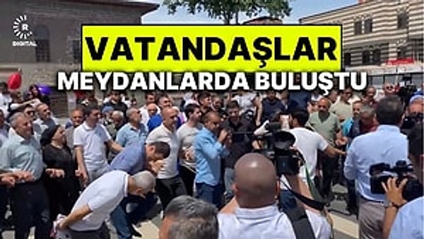 Bugün sabah saatlerinde Terörsüz Türkiye kapsamında PKK’nın silah bıraktığı açıklanmıştı.