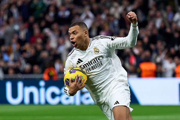Mbappe ile PSG arasında mali kriz Görseli