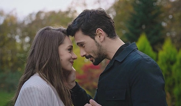 5. Hudutsuz Sevda'nın başrolü Miray Daner diziden ayrılıyor.
