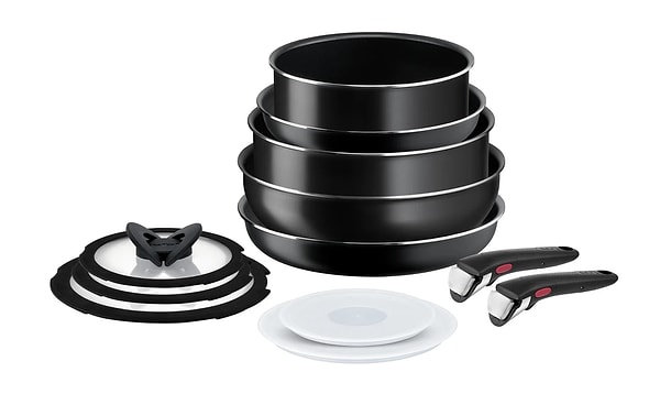 8. Hepsiburada’da indirimde olan Tefal Ingenio Titanyum 12 Parça Set, yapışmaz yüzeyi ve iç içe geçen tasarımıyla yer tasarrufu sağlıyor.