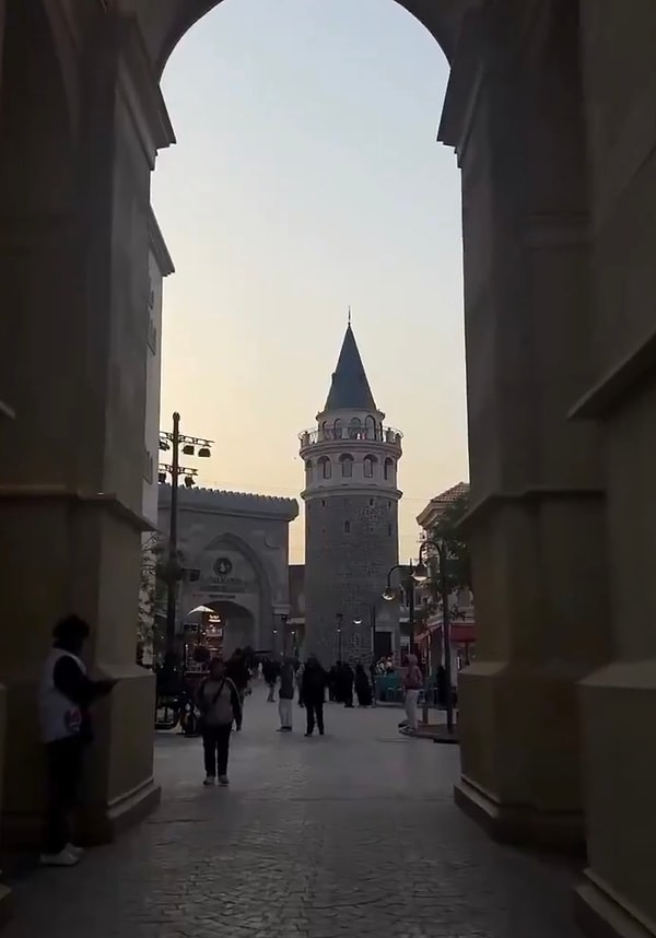 Tema park ilk yapıldığı zaman sosyal medyada epey konuşulmuştu. Görseli