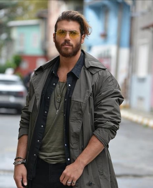 Can Yaman'ın Ödülleri ve Adaylıkları