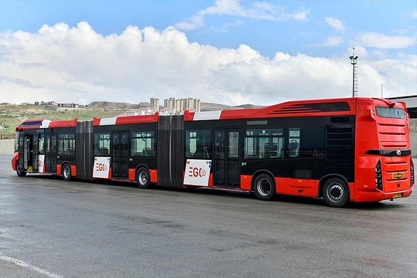 Ankara’da hizmet verecek metrobüsler üç güzergahta hizmet verecek. Görseli