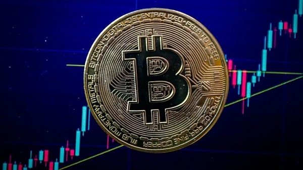 Bitcoin'deki bu yükselişlerle birlikte altcoinlerde harekete geçti.