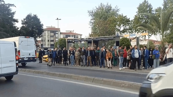 22 Mayıs İstanbul Halk Otobüsleri Neden Çalışmıyor? Görseli