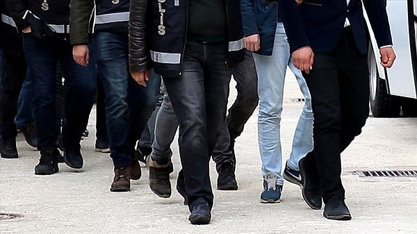 Tamamı askeri personel olan 63 şüpheli tespit edildi, 56'sı yakalandı