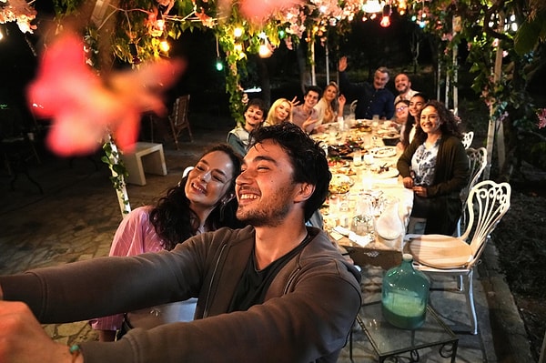 Sezonun ilk yaz dizisi Aile Saadeti'nin çekimleri başladı.