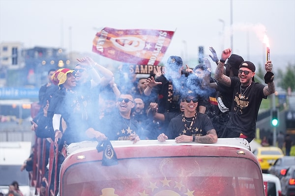 Galatasaray, Yenikapı'ya akın etti. Görseli