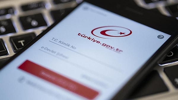 Bir belge için kurum kurum gezmek artık tarih oldu. Resmi kurumlardan alınabilecek pek çok belge ve sözleşme artık bir tık uzakta. Görseli