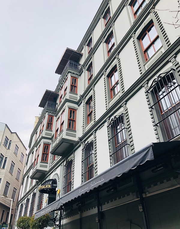 14. Kamondo Apartment