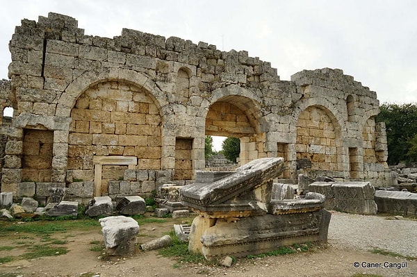 2. Roman Gate