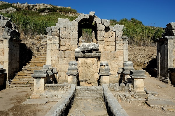 8. Nymphaeum (Monumental Fountain)