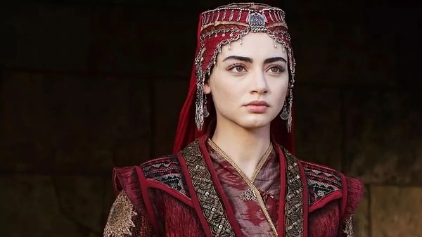 Bu iddiaların odağındaki isim ise Bala Hatun'u canlandıran Özge Törer! Görseli