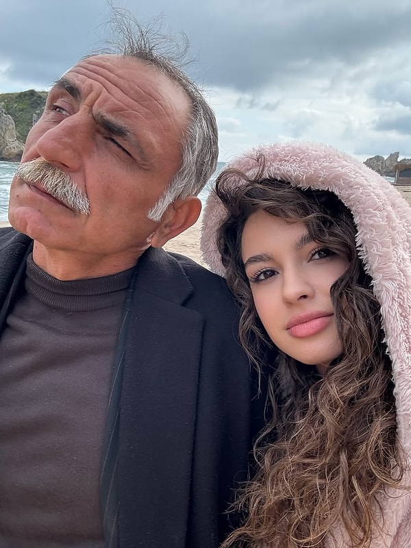Su Burcu Yazgı Coşkun'un veda paylaşımındaki birkaç kareyi de buradan görebilirsiniz...