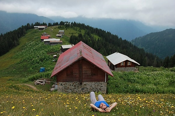 Trekking Between Plateaus: Pokut to Sal