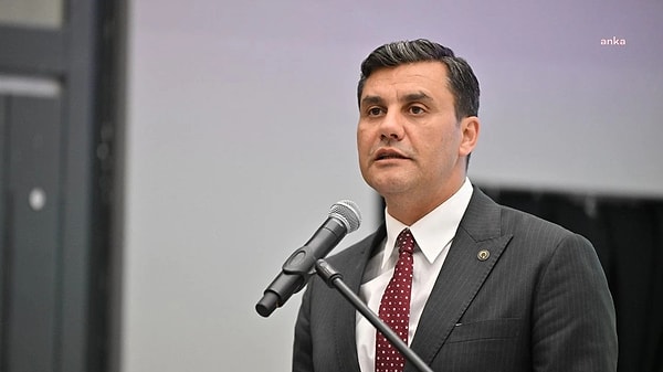 Zeyrek, 6 Haziran gecesi evinin bahçesindeki havuz motor dairesinde oluşan arızaya müdahale ederken elektrik akımına kapılarak ağır yaralanmıştı. Görseli