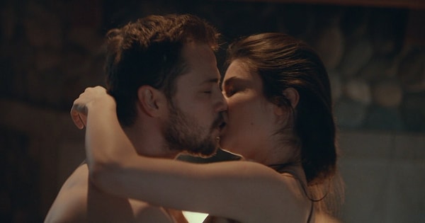 Kandırıldık ey dizi severler!