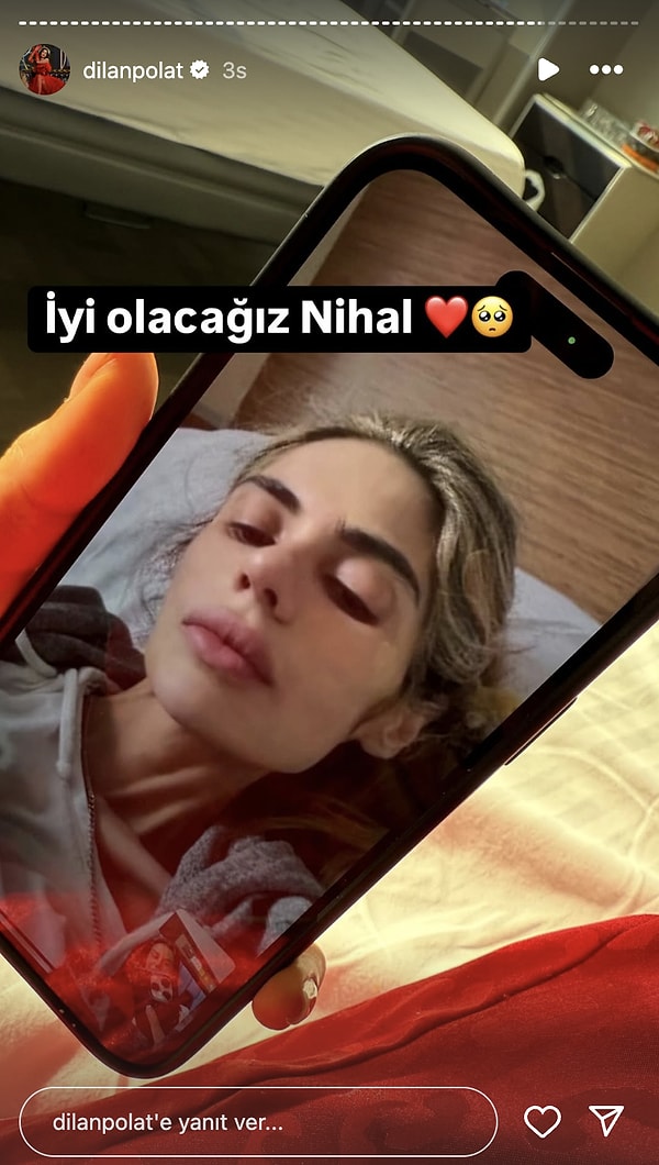 Hastanede tedavi gören bir başka isim Nihal Candan ile de görüntülü görüşen Dilan Polat, o anları da sosyal medyasında paylaştı.