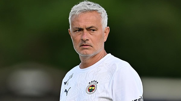 Mourinho ile yola devam eden Fenerbahçe, yeni sezona Portekiz'de hazırlanacağını duyurdu Görseli