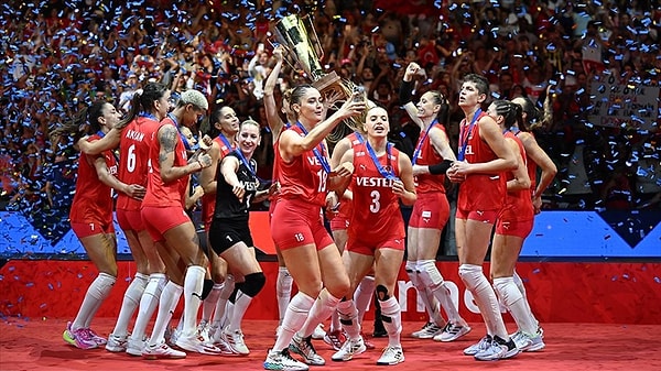 Alexia kontenjana takıldı.