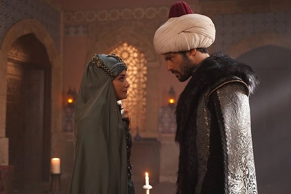 Birsen Altuntaş'ın haberine göre, Eleni (Gülbahar Hatun) karakterine hayat veren Esila Umut Mehmed: Fetihler Sultanı'ndan ayrılıyor. Görseli