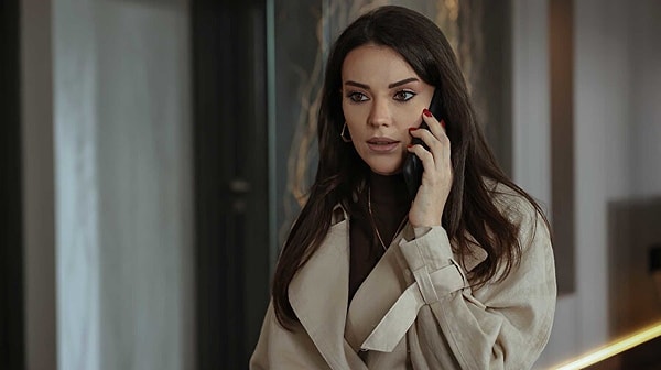 O oyuncu ise 5. sezonda diziye Kate "Kraliçe" karakteriyle dahil olan Tuvana Türkay oldu. Görseli