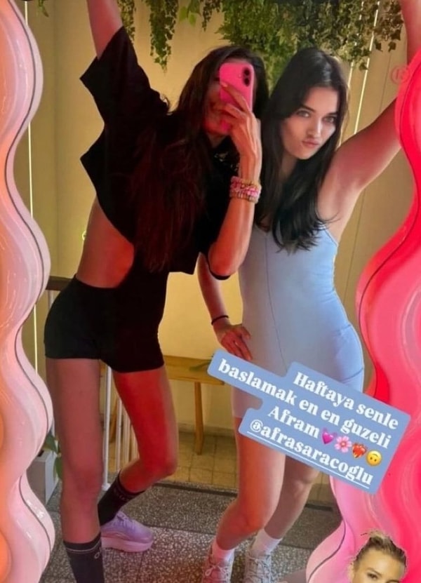 Afra Saraçoğlu'nun bugün gündeme aniden düşmesinin sebebi ise sosyal medyada yayılan görüntüler!