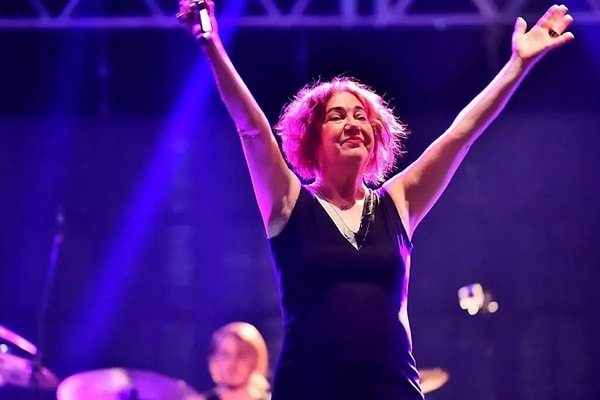 Dileriz uzun yıllar konserlerine gitme ayrıcalığına erişiriz!
