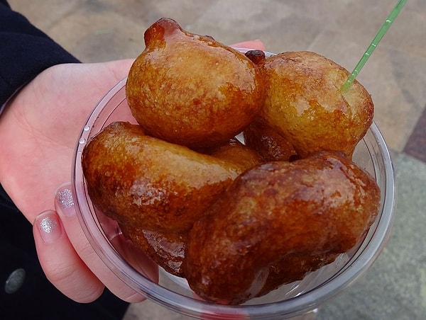 The Religious and Social Significance of Lokma Dessert