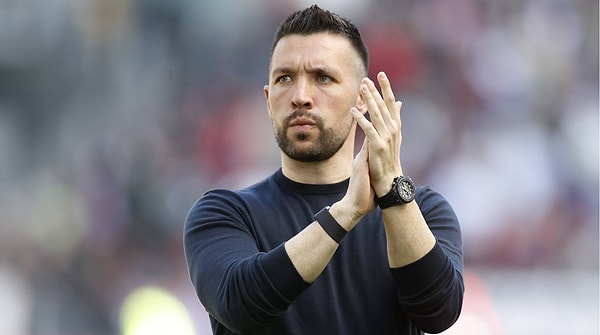 Nice ve Ajax'ı çalıştırdı.