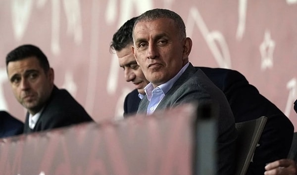 " En ahlaklı kadro..."