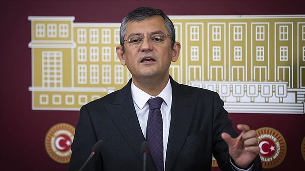 Öte yandan CHP Genel Başkanı Özgür Özel, Leman dergisinde yayınlanan karikatür hakkında şunları söylemişti: