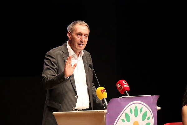 "Yolsuzluk arıyorsan kayyım belediyelerine git"