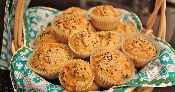 1. Zeytinli Lorlu Muffin & Sebzeli Yumurta Beyazı Kase