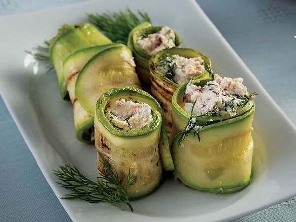 3. Kabak Rulo & Keçi Peynirli Domates Salatası
