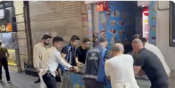 Beyoğlu Belediye Başkanı İnan Güney o dondurmacının mühürlendiğini X hesabında paylaştı.