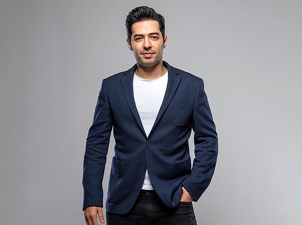 Ünlü oyuncu Mert Fırat, son olarak Bir Derdim Var dizisiyle izleyici karşısına çıkmıştı.