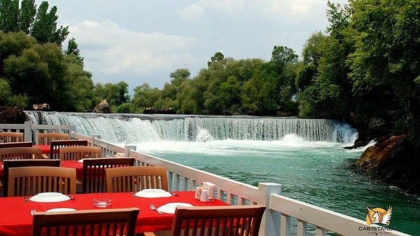 Dining and Drinking Options in Manavgat Waterfall