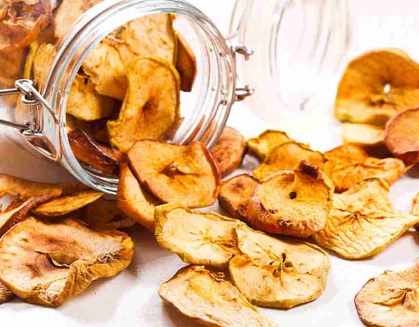 9. Elmalı Tarçınlı Cips ve Peynirli Kinoa Topları
