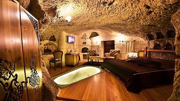 10. Harman Cave Hotel