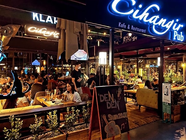 Cihangir Pub