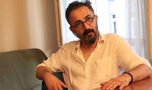 Bu paylaşımın ardından Murat Menteş, gazeteci Birsen Altuntaş'a konuştu.