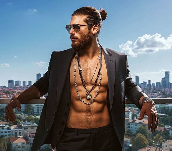 Can Yaman DJ Sevgilisi Sara Bluma'yla Tatil İçin Türkiye'yi Seçti!