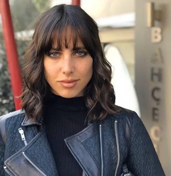 Zehra Çilingiroğlu Yeni Arabasıyla Olay Oldu!