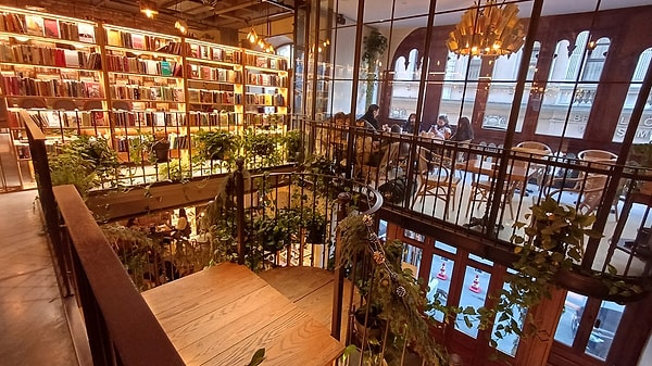 2. Minoa Pera