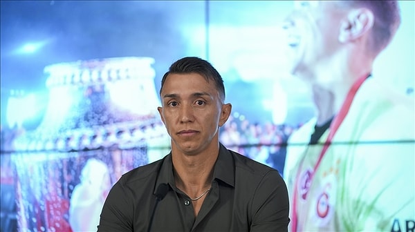 Galatasaray’ın kalesini 14 yıl boyunca koruyan Fernando Muslera sezonun tamamlanmasıyla birlikte Sarı-kırmızılı ekibe veda etmişti.