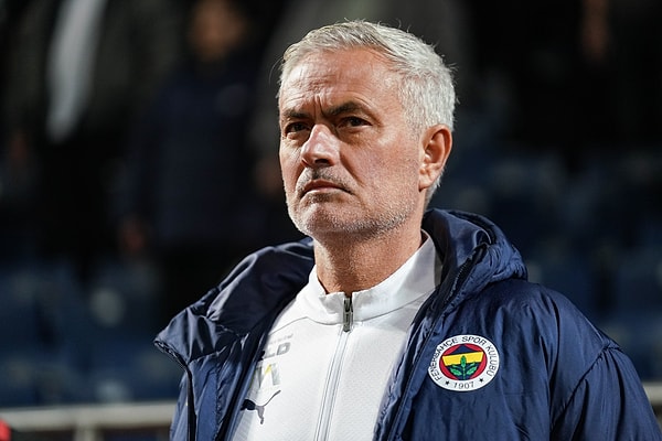 Fenerbahçe Futbol A Takımı Medya ve İletişim Yöneticisi Alper Yemeniciler'in sosyal medya hesabından konu hakkında şu açıklamayı yaptı.