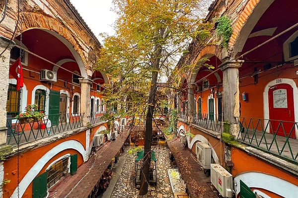 Architectural Structure and Sections of the Grand Bazaar